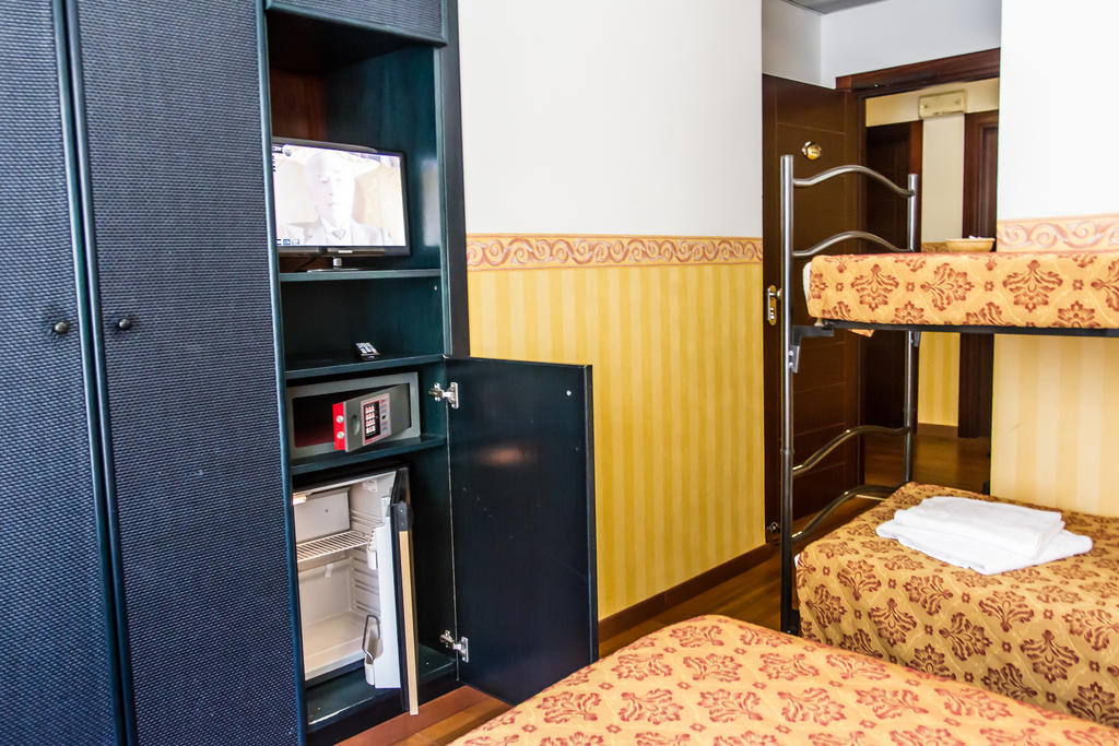 Hotel Consul - Family Hotel Riccione Phòng bức ảnh