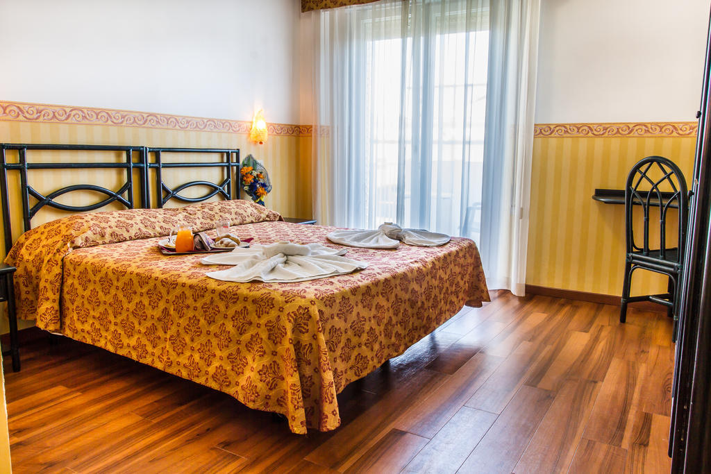 Hotel Consul - Family Hotel Riccione Phòng bức ảnh