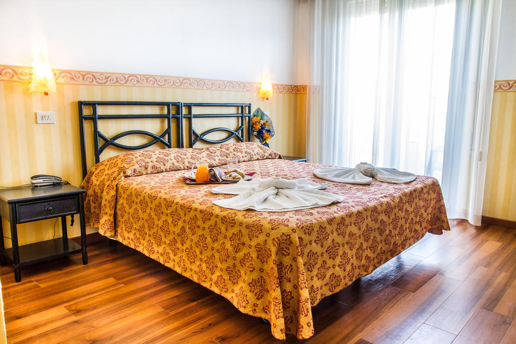 Hotel Consul - Family Hotel Riccione Phòng bức ảnh