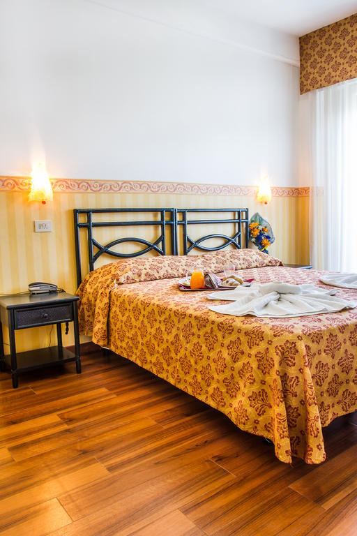 Hotel Consul - Family Hotel Riccione Phòng bức ảnh